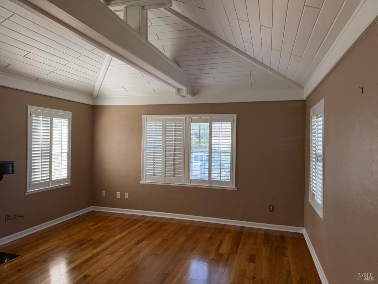 612 Codding Dr - Photo 5 of 17