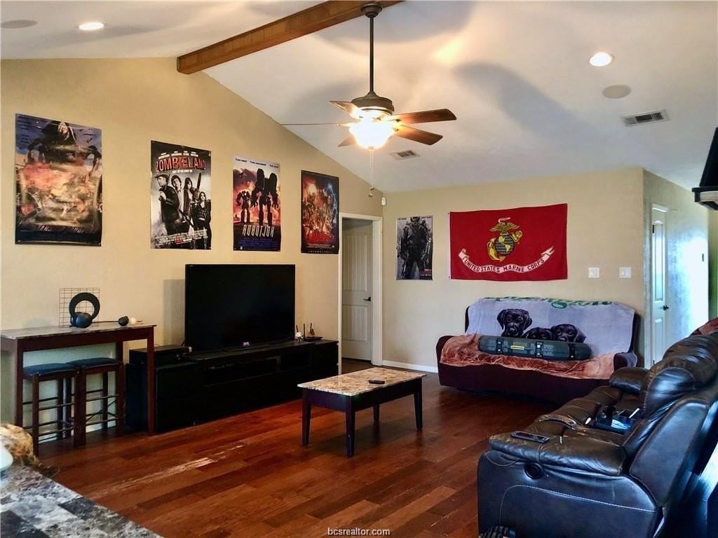 2503 Sumter Dr - Photo 4 of 15