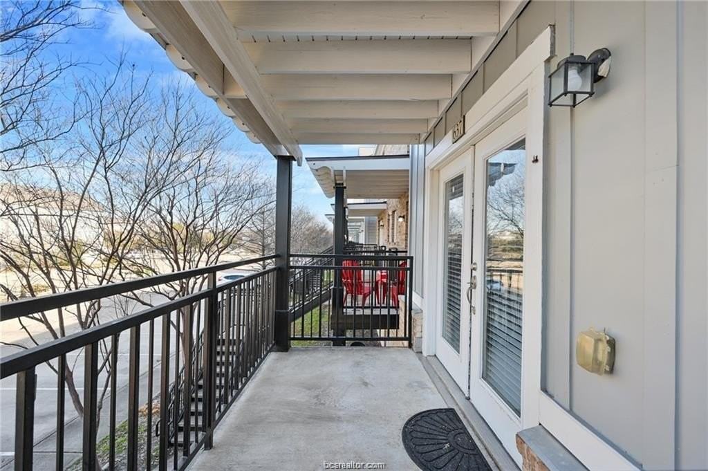 1725 Harvey Mitchell Pkwy S Apt 637 #637 - Photo 2 of 10