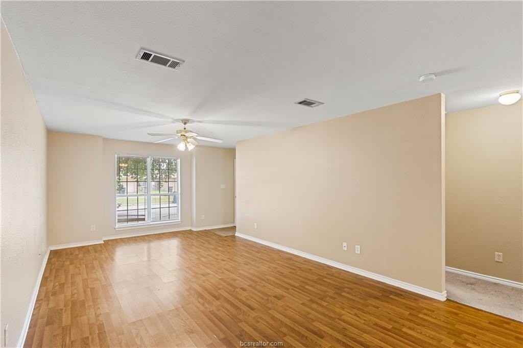 912 Willow Pond St - Photo 6 of 22