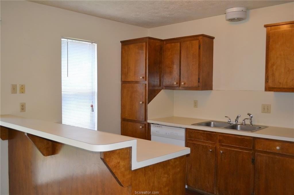 1006 San Benito Dr - Photo 7 of 16