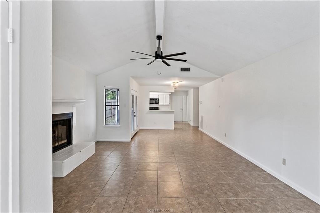 2208 Lobo Dr - Photo 4 of 23