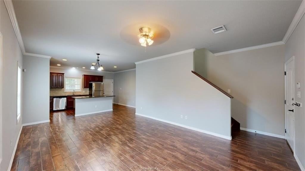 109 Southland St - Photo 3 of 33