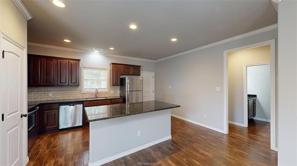 109 Southland St - Photo 7 of 33