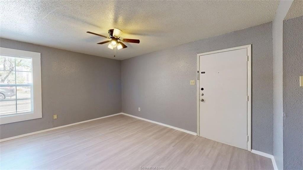 1524 Pine Ridge Dr #B - Photo 3 of 21