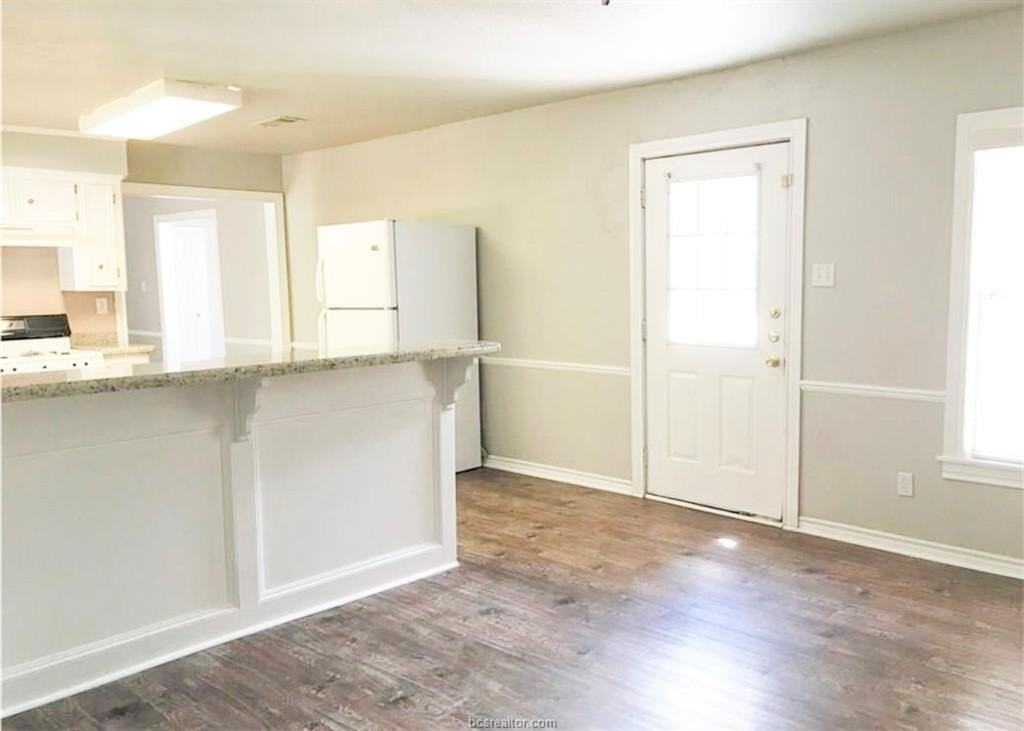 718 Edgewood Dr - Photo 6 of 13