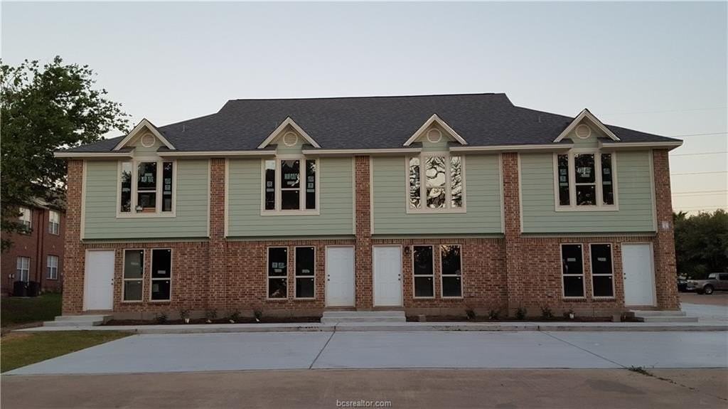903 Balcones Dr #3B - Photo 2 of 9