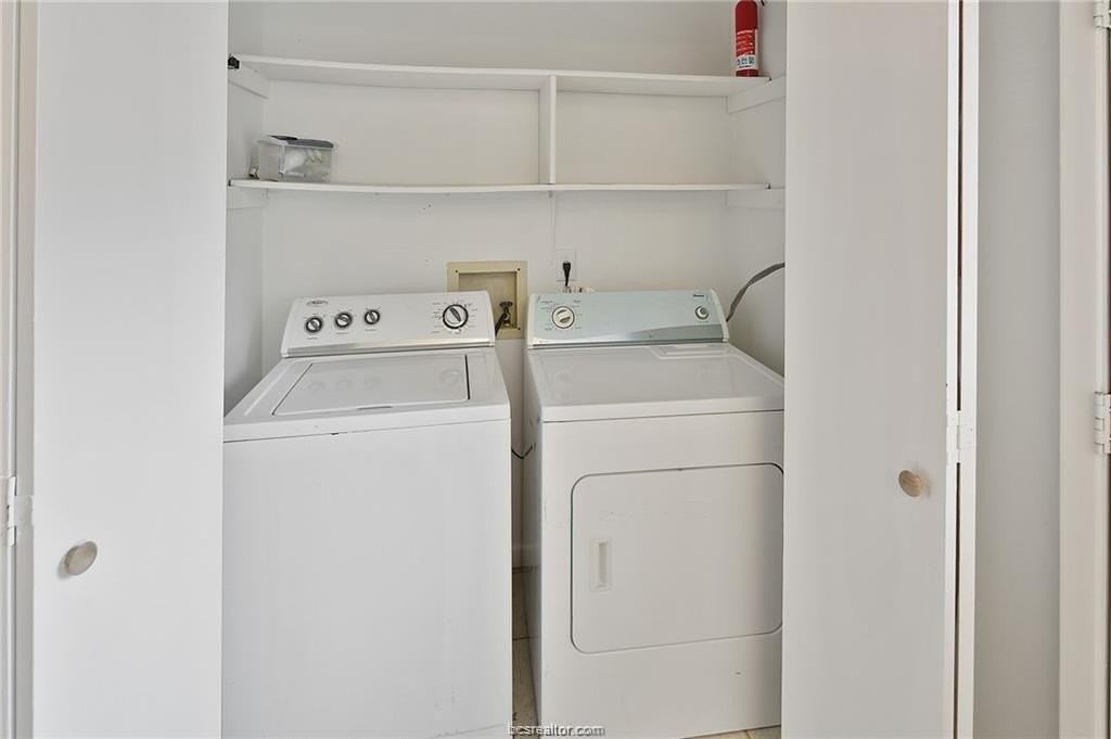 2807 Wildflower Dr Apt 21 #21 - Photo 5 of 27