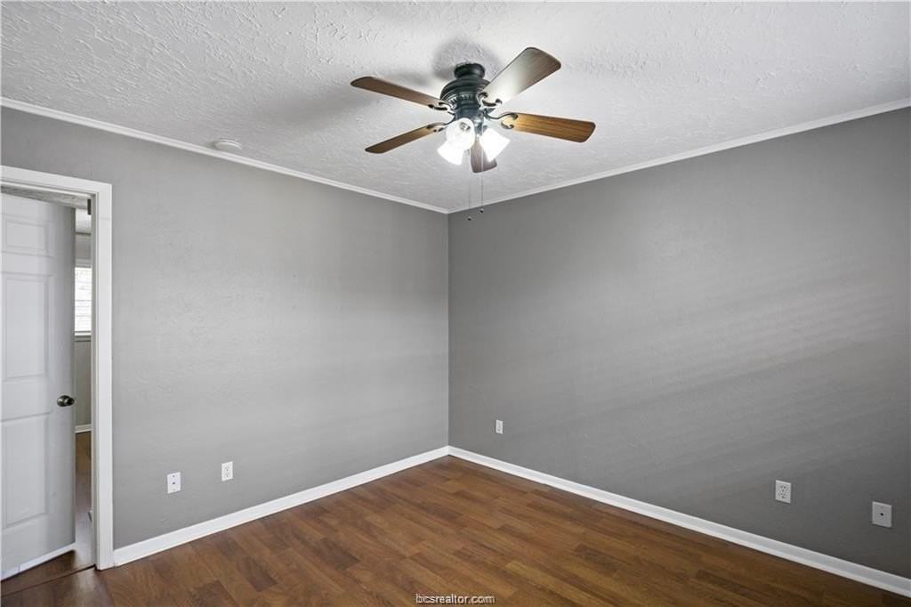 3906 Aspen St #C - Photo 3 of 16