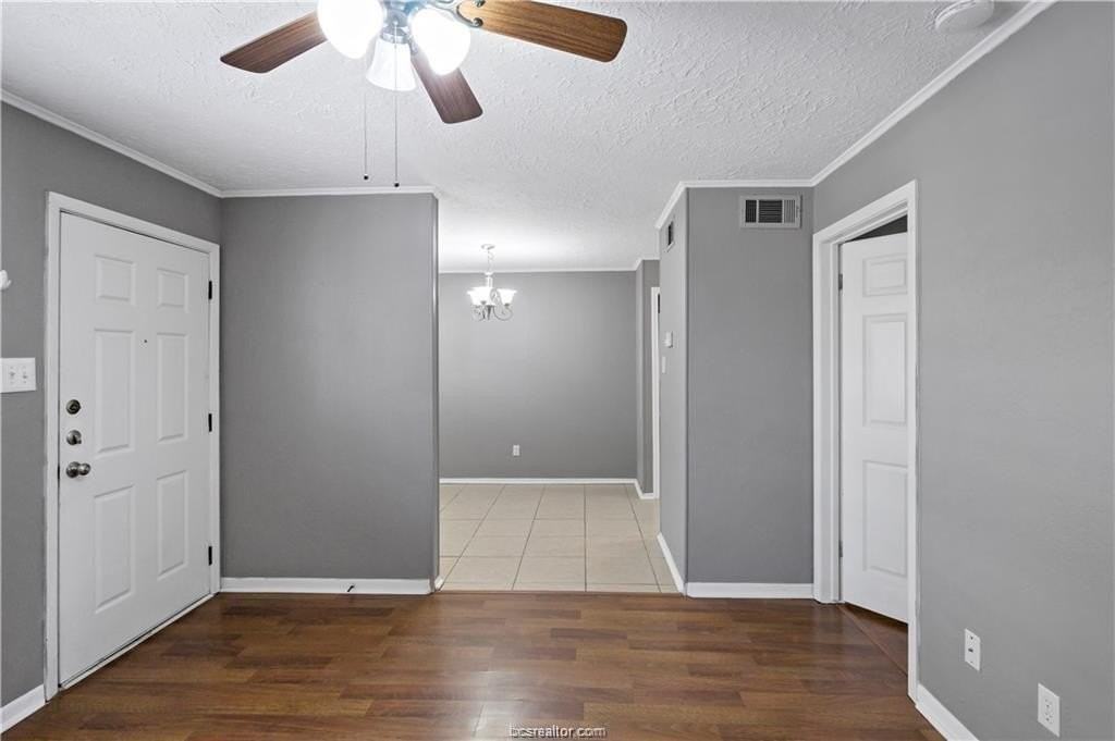 3906 Aspen St #C - Photo 5 of 16