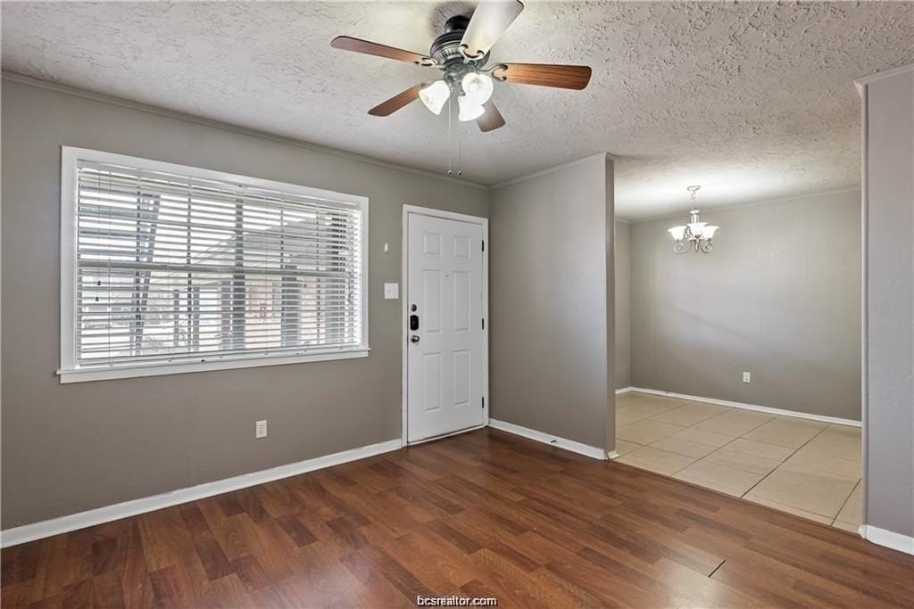 3906 Aspen St #D - Photo 5 of 13
