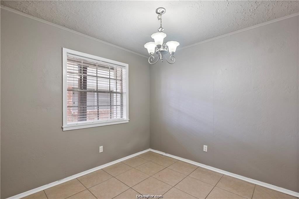 3906 Aspen St #D - Photo 6 of 13