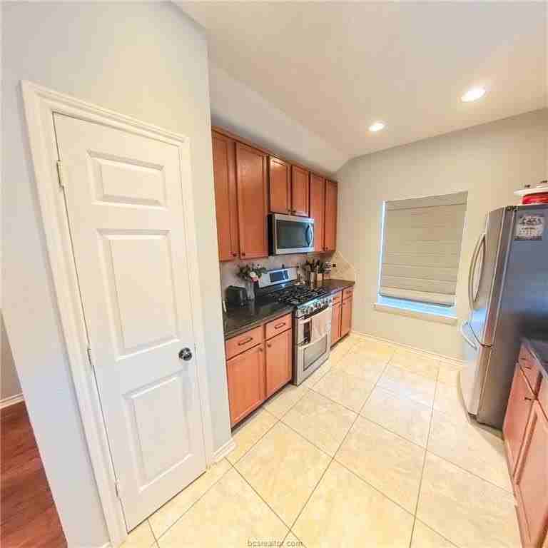 1109 Clearleaf Dr - Photo 6 of 16