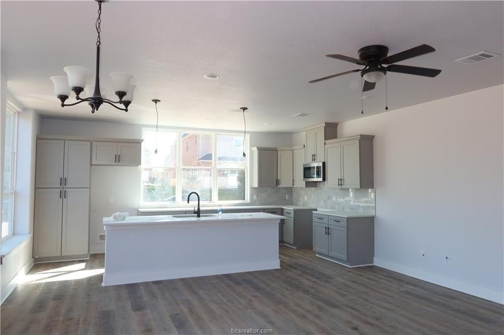 2142 Big River St - Photo 4 of 13