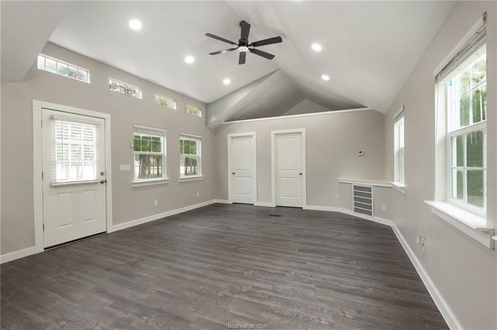 341 Little Berry Rd - Photo 5 of 17