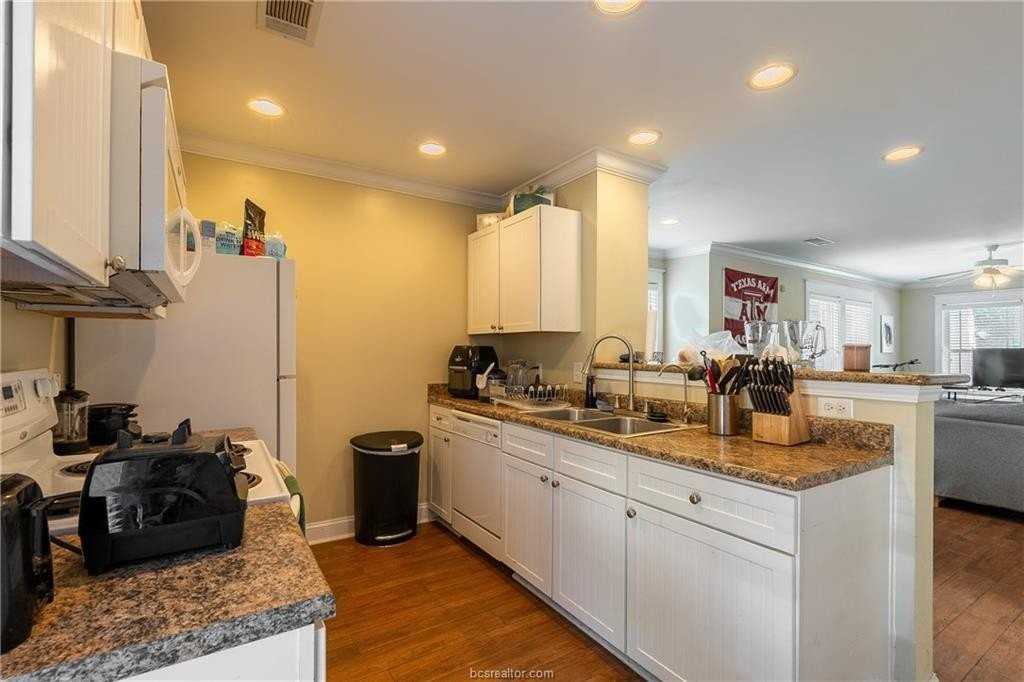 1725 Harvey Mitchell Pkwy S Apt 412 #412 - Photo 2 of 14