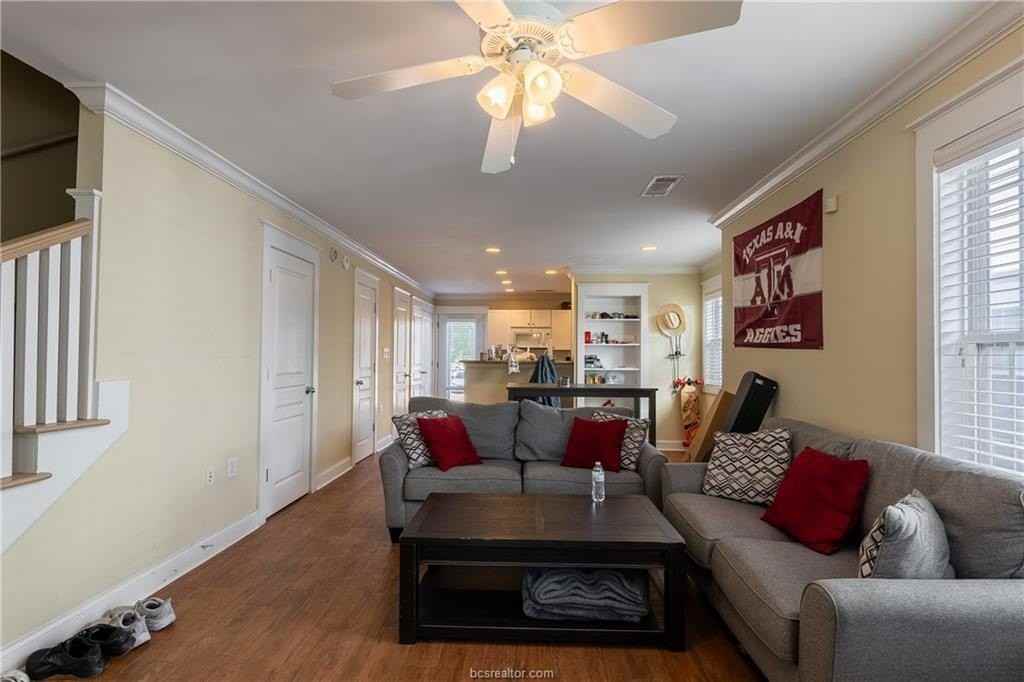 1725 Harvey Mitchell Pkwy S Apt 412 #412 - Photo 7 of 14