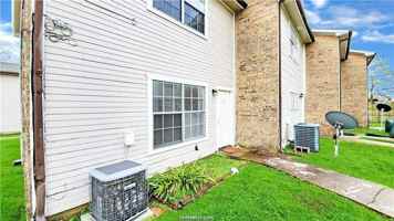 featured image of 1908 Barak Ln Apt 15 #15