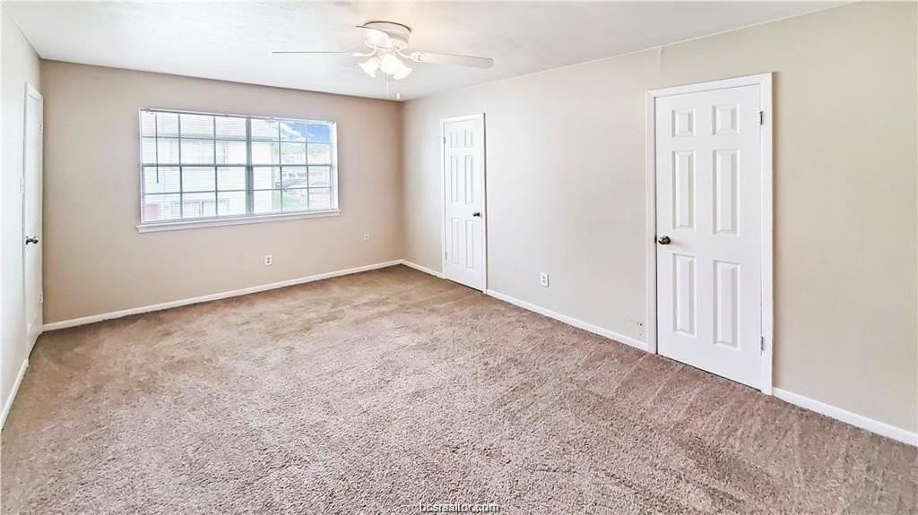 1908 Barak Ln Apt 15 #15 - Photo 3 of 10