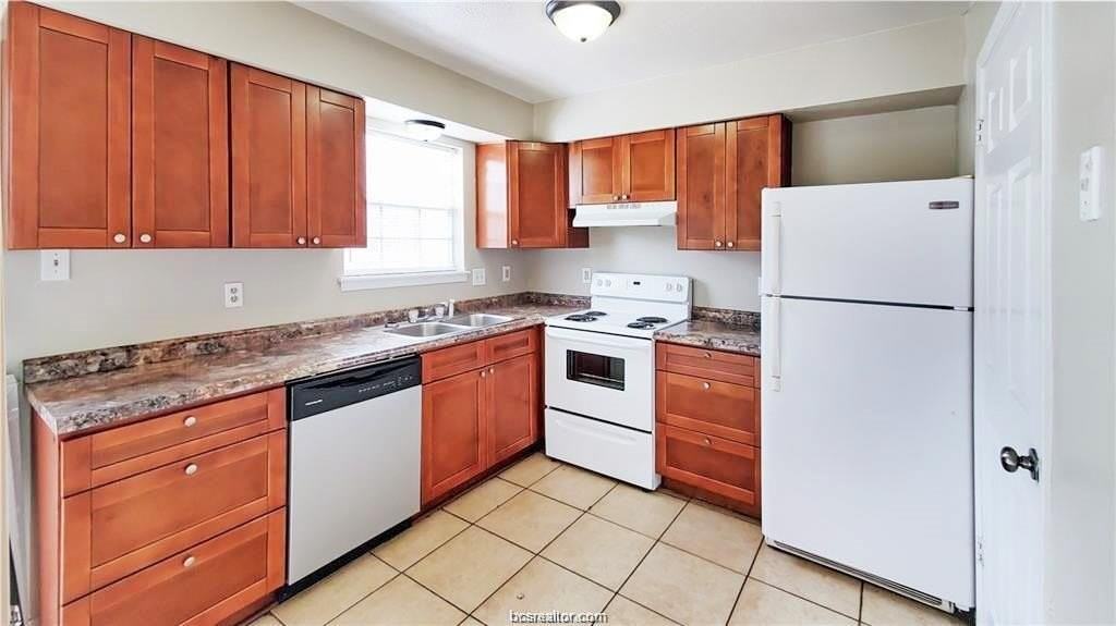 1908 Barak Ln #15 - Photo 4 of 11