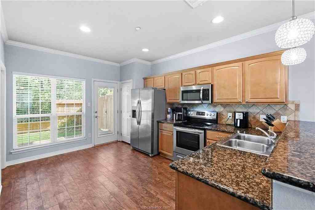 305 Holleman Dr E Apt 1205 #1205 - Photo 5 of 30