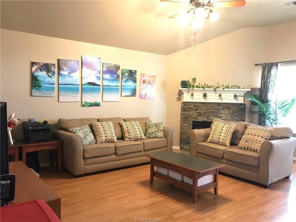 3710 Westfield Dr - Photo 3 of 16