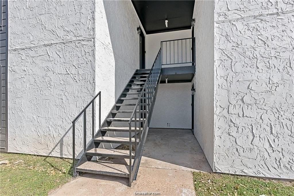 1503 Alpine Cir Apt B #B - Photo 3 of 15