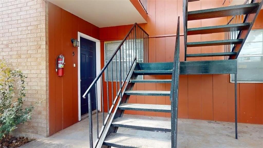 3800 E 29th St Apt 5 #5 - Photo 2 of 22