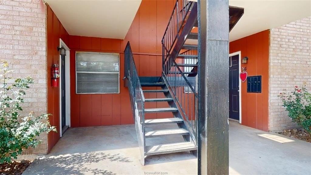 3800 E 29th St #5 - Photo 3 of 35