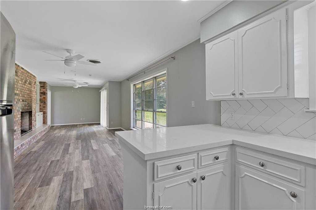 21086 State Highway 6 S - Photo 4 of 22