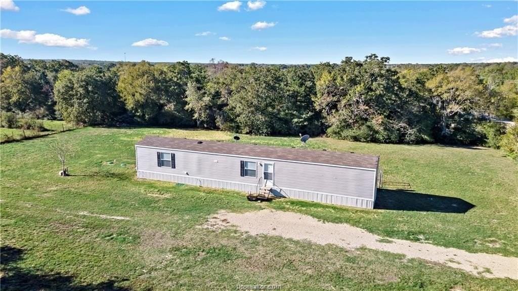 3933 N Graham Rd - Photo 2 of 19