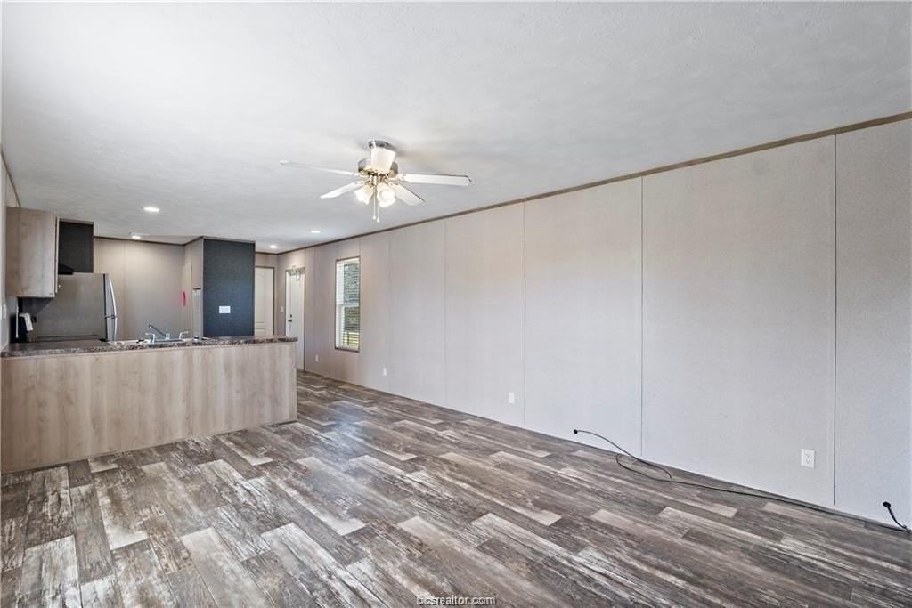 3933 N Graham Rd - Photo 6 of 19