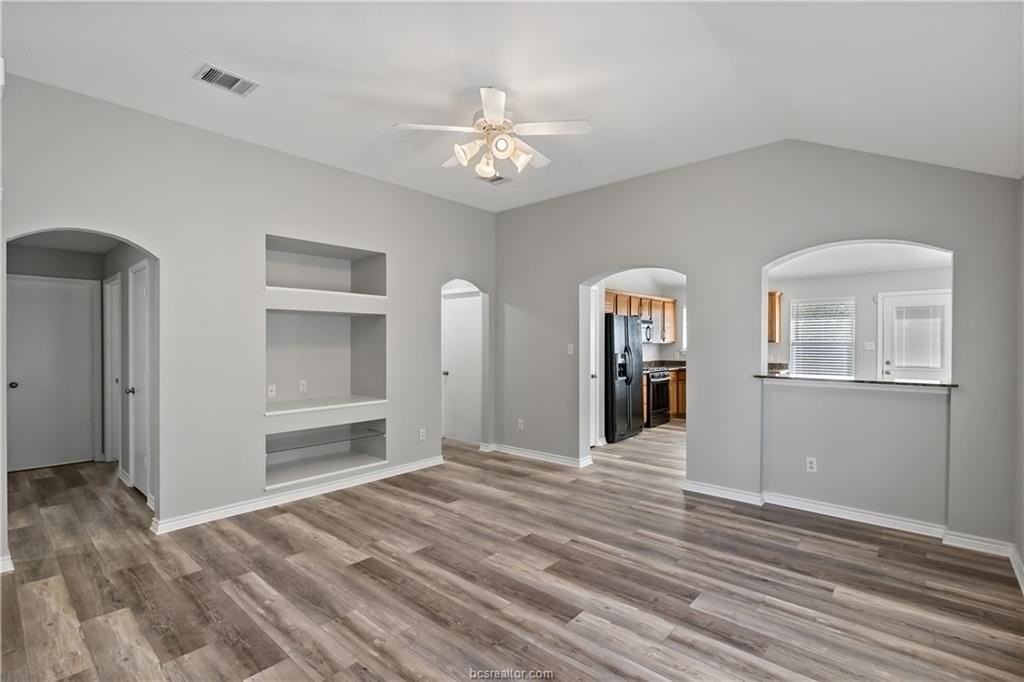 1002 Crested Point Dr - Photo 5 of 22