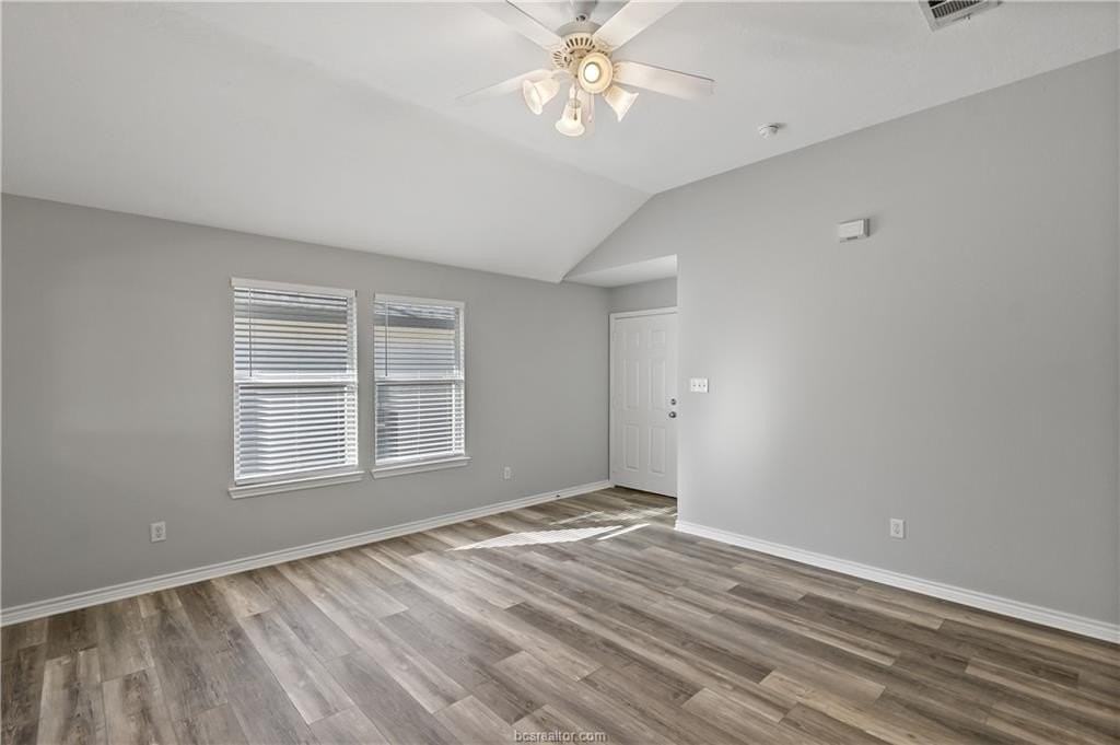 1002 Crested Point Dr - Photo 7 of 22