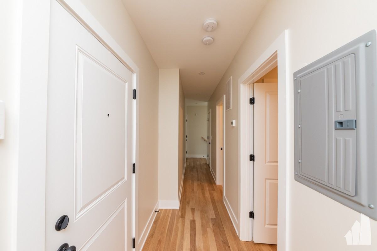 4855 N Seeley Ave #4855-1 - Photo 6 of 19