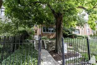 4625 N Dover St #G - Photo 1 of 1