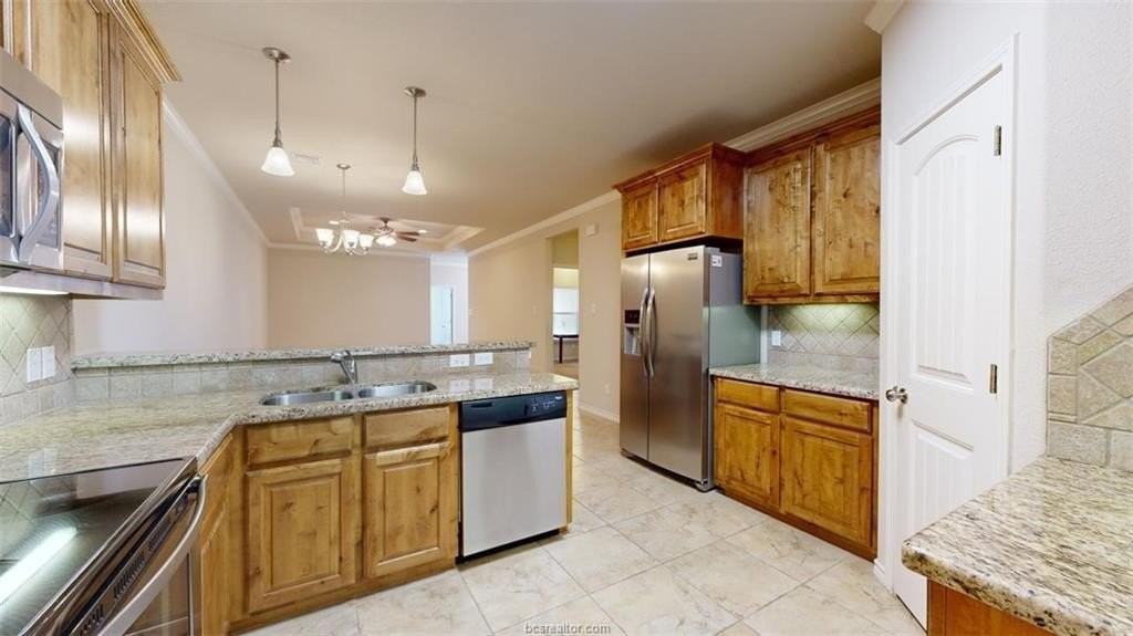 3805 Silverthorne Ln #C - Photo 6 of 32