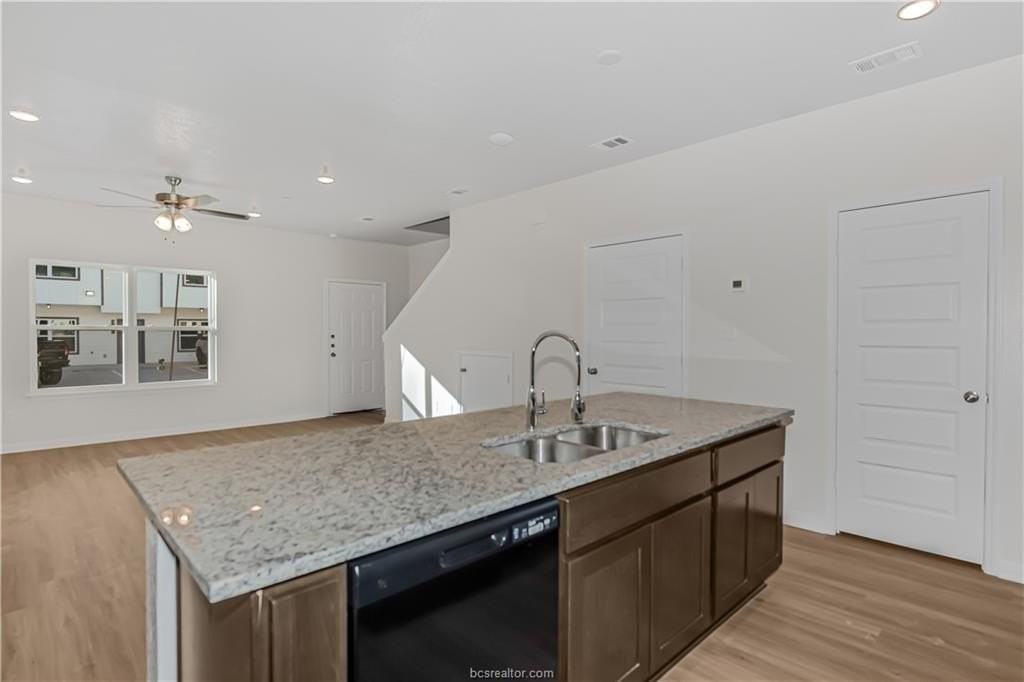 601 W 24th St Apt 112 #112 - Photo 4 of 17