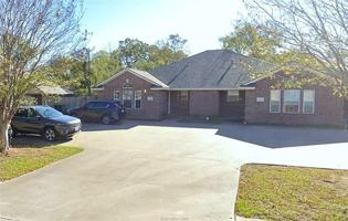 featured image of 1429 Western Oaks Ct