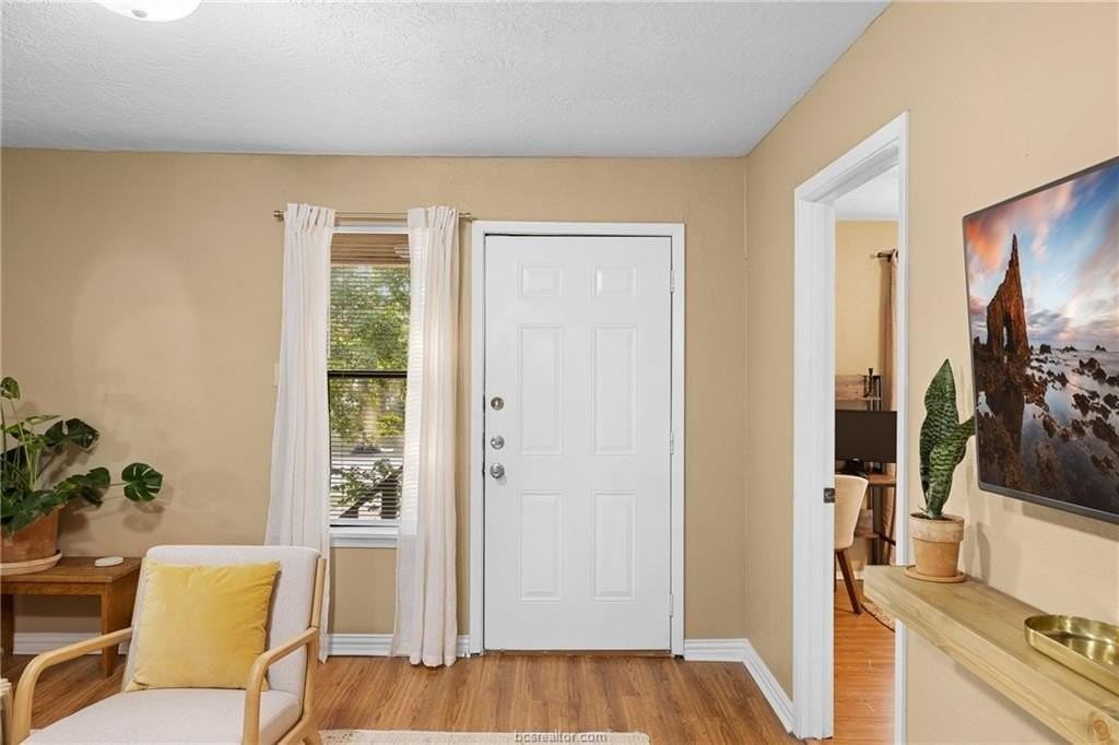 805 San Pedro Dr Apt C #C - Photo 2 of 28