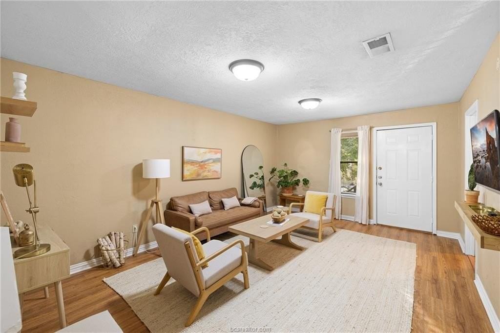 805 San Pedro Dr Apt C #C - Photo 4 of 28