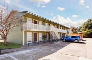 featured image of 807 E 31st St #4