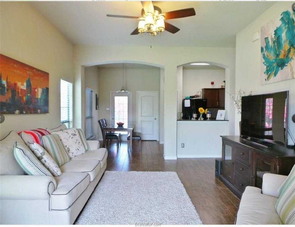 2711 Silver Oak Dr - Photo 2 of 19