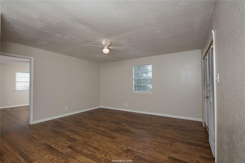 3900 Old College Rd Apt 21 #21 - Photo 5 of 11