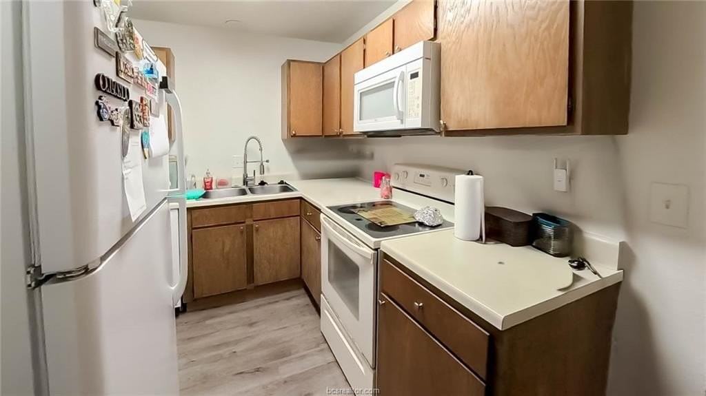 2802 Forest Bend Drive - Photo 4 of 11