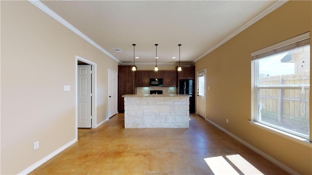 3412 Cullen Trl - Photo 7 of 37