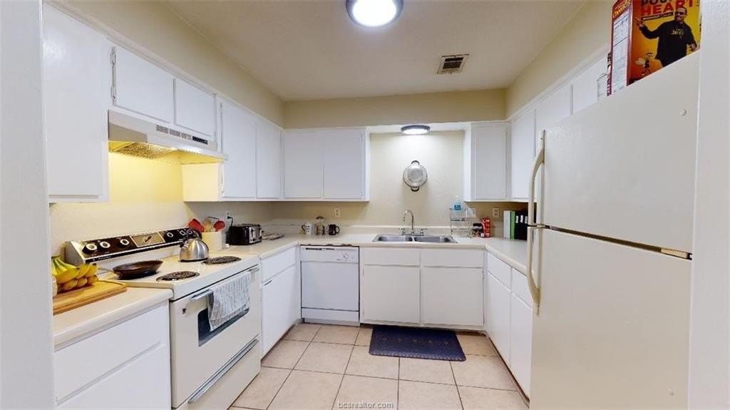 1809 Treehouse Trl #D - Photo 6 of 23