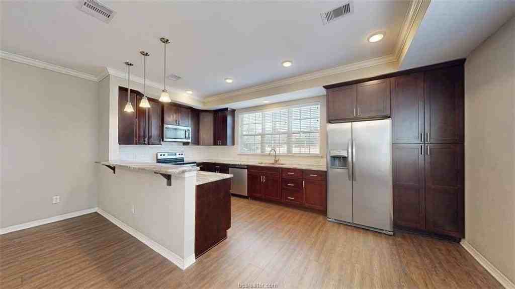 2011 Harvey Mitchell Pkwy S - Photo 5 of 33