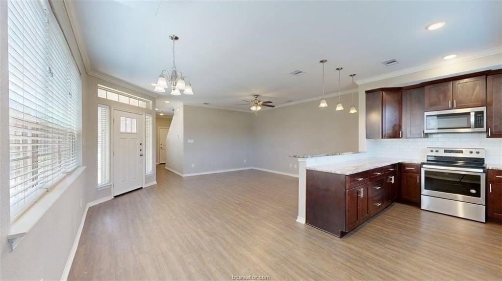 2011 Harvey Mitchell Pkwy S - Photo 6 of 33