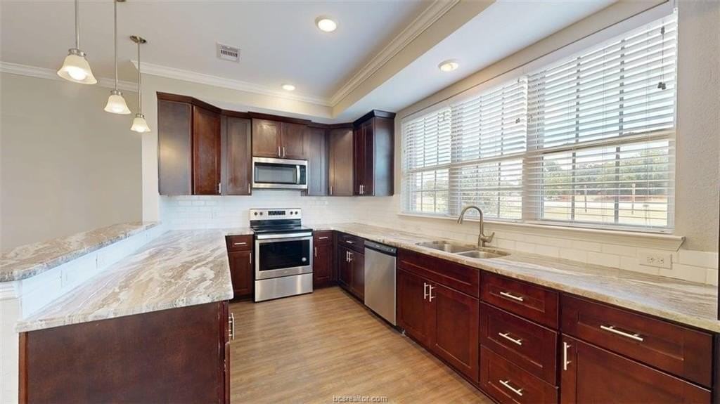 2011 Harvey Mitchell Pkwy S - Photo 7 of 33